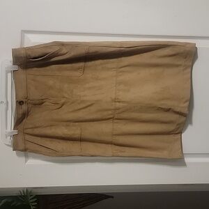 Liz  claiborne suede skirt size 16 T brown